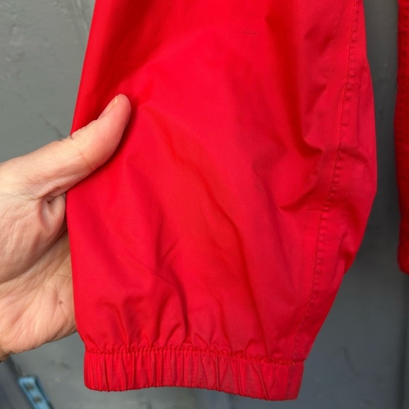The North Face Resolve Reflective Rain Jacket - Picture 6 of 10
